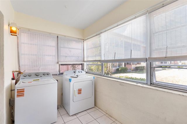 1153 RUE DES ROIS 1A, South Pasadena, FL 33707