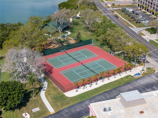 1153 RUE DES ROIS 1A, South Pasadena, FL 33707