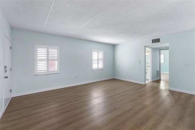 1153 RUE DES ROIS 1A, South Pasadena, FL 33707