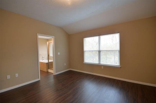 106 Eddy Street B, Humble, TX 77338