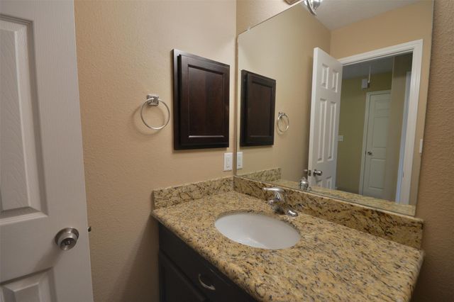 106 Eddy Street B, Humble, TX 77338