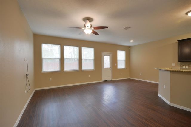 106 Eddy Street B, Humble, TX 77338