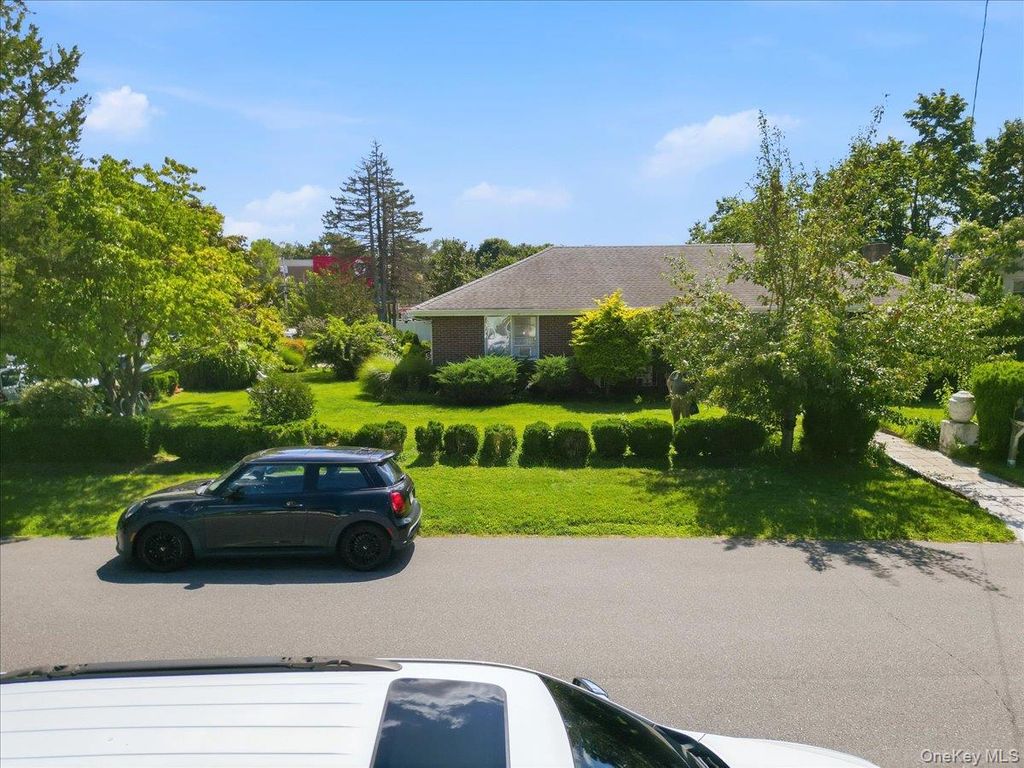 18 E 25th Street, Huntington Station, NY 11746 — exterior