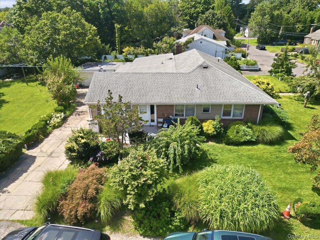 18 E 25th Street, Huntington Station, NY 11746 — photo 4