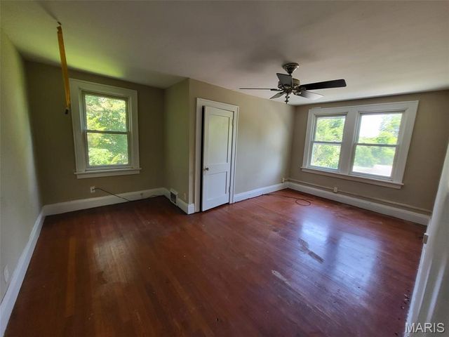 8801 Blewett Avenue, Jennings, MO 63136