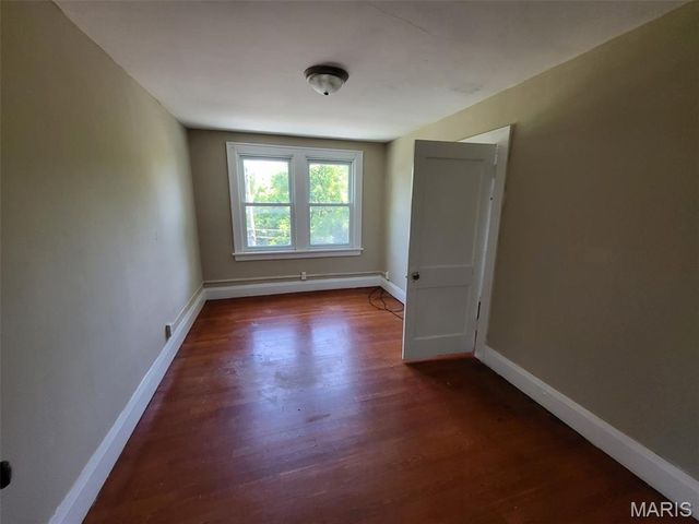 8801 Blewett Avenue, Jennings, MO 63136