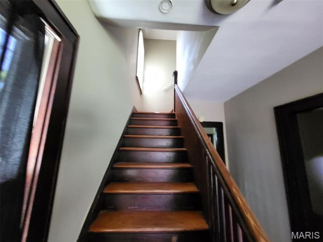 8801 Blewett Avenue, Jennings, MO 63136