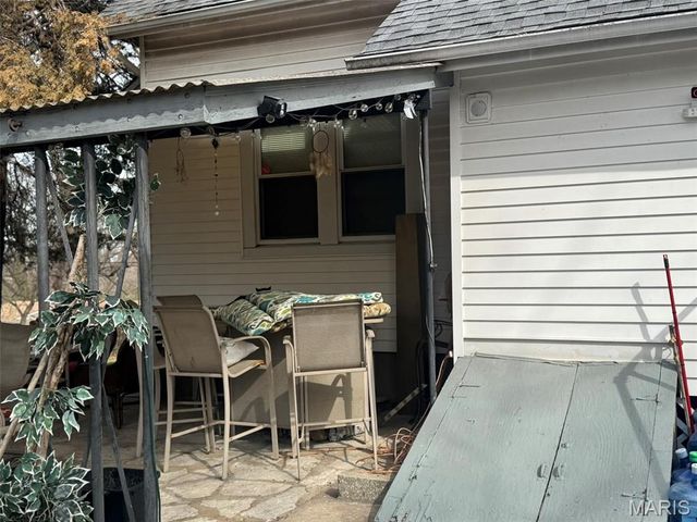 8801 Blewett Avenue, Jennings, MO 63136