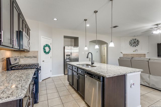 15435 Gallant Bloom, San Antonio, TX 78245