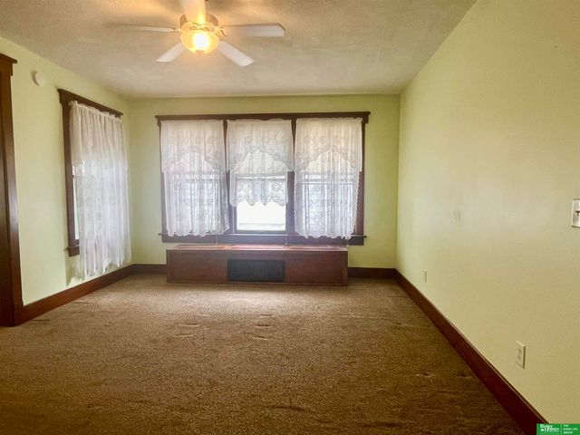 312 N 33rd Street, Omaha, NE 68132