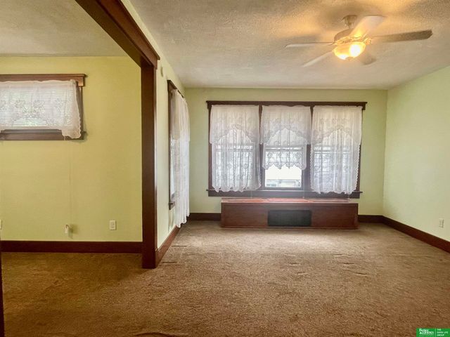 312 N 33rd Street, Omaha, NE 68132