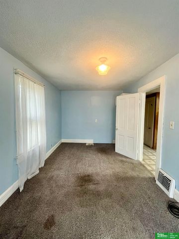 312 N 33rd Street, Omaha, NE 68132