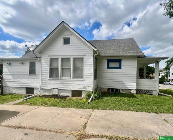 312 N 33rd Street, Omaha, NE 68132