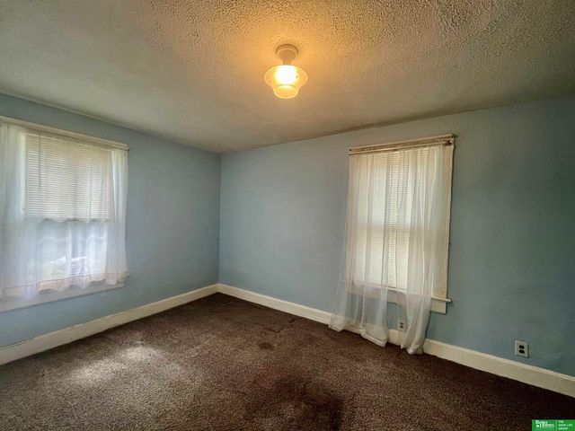 312 N 33rd Street, Omaha, NE 68132