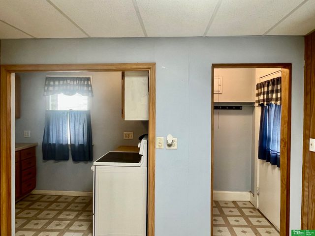 312 N 33rd Street, Omaha, NE 68132