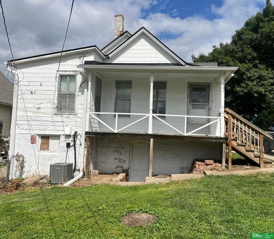312 N 33rd Street, Omaha, NE 68132