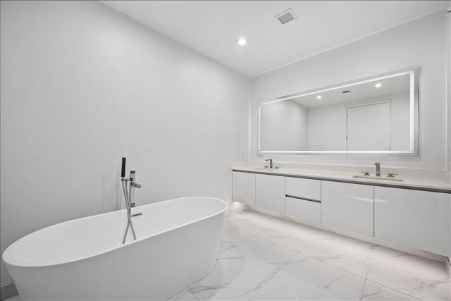 220 Lake Shore Drive 1513, Lake Park, FL 33403