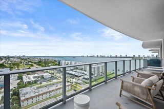 220 Lake Shore Drive 1513, Lake Park, FL 33403