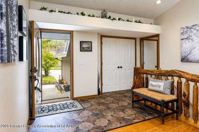 1100 Wild Ginger Trail, Haslett, MI 48840