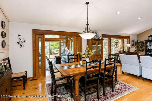 1100 Wild Ginger Trail, Haslett, MI 48840
