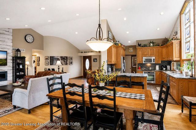 1100 Wild Ginger Trail, Haslett, MI 48840