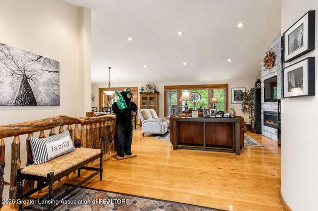 1100 Wild Ginger Trail, Haslett, MI 48840