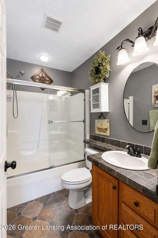 1100 Wild Ginger Trail, Haslett, MI 48840