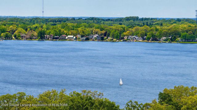 1100 Wild Ginger Trail, Haslett, MI 48840
