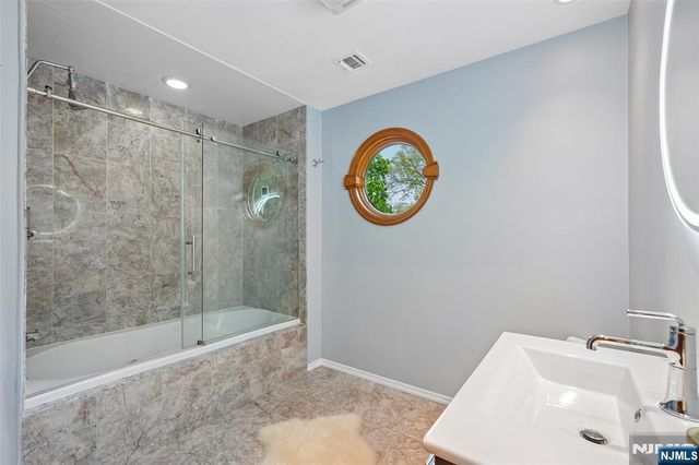 720 Maxwell Place, Ridgewood, NJ 07450