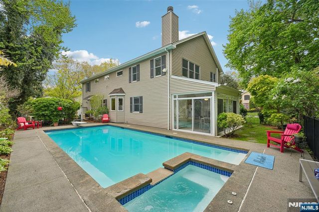 720 Maxwell Place, Ridgewood, NJ 07450