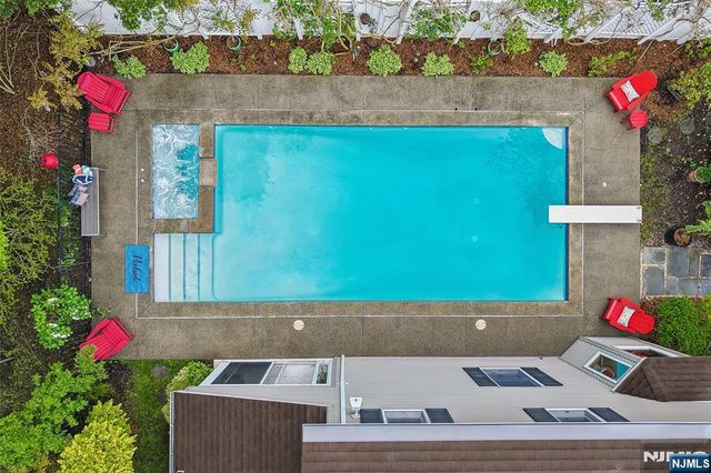720 Maxwell Place, Ridgewood, NJ 07450