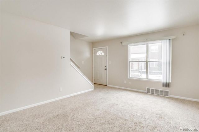 3388 Coolidge Hwy, Royal Oak, MI 48073