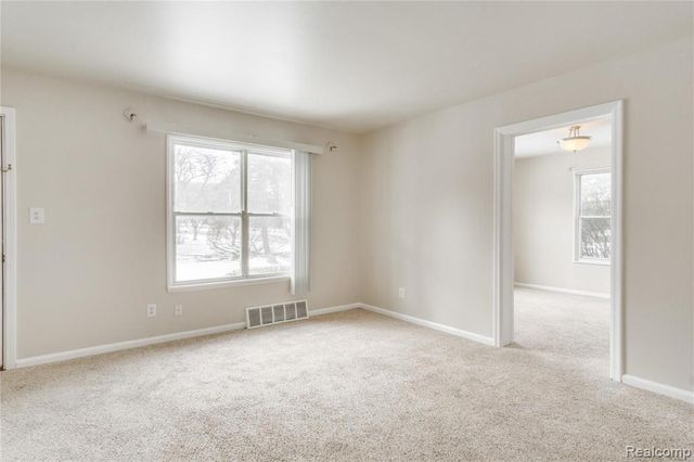 3388 Coolidge Hwy, Royal Oak, MI 48073