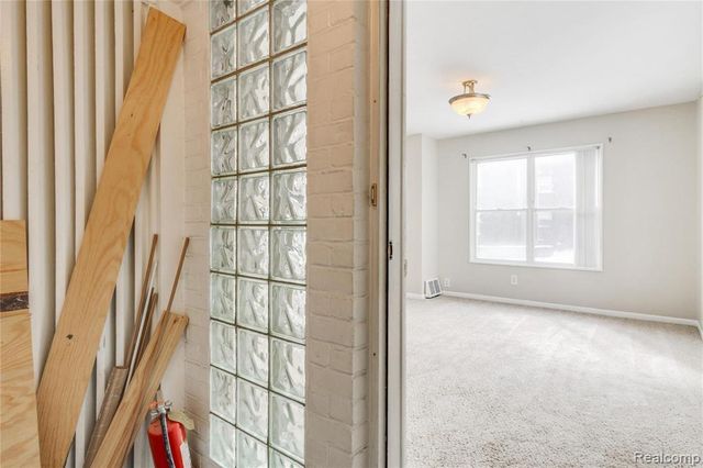 3388 Coolidge Hwy, Royal Oak, MI 48073