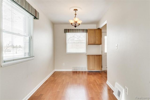 3388 Coolidge Hwy, Royal Oak, MI 48073