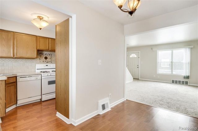 3388 Coolidge Hwy, Royal Oak, MI 48073