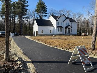 1 (Lot 1) White Court, Douglas, MA 01516