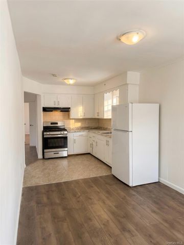 3529 Laconia Avenue, Bronx, NY 10469