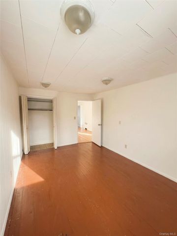 3529 Laconia Avenue, Bronx, NY 10469