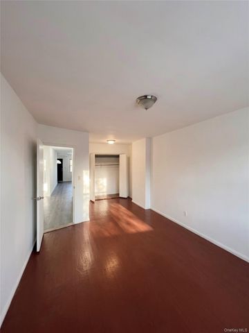 3529 Laconia Avenue, Bronx, NY 10469