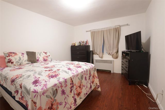 3529 Laconia Avenue, Bronx, NY 10469
