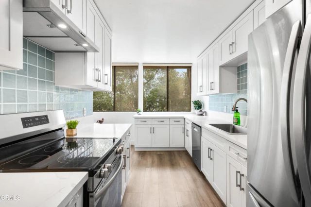 4275 Via Arbolada 209, Los Angeles, CA 90042