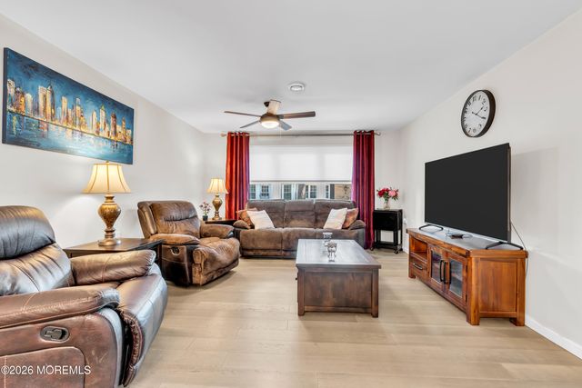 102A Buckingham Drive A, Manchester, NJ 08759