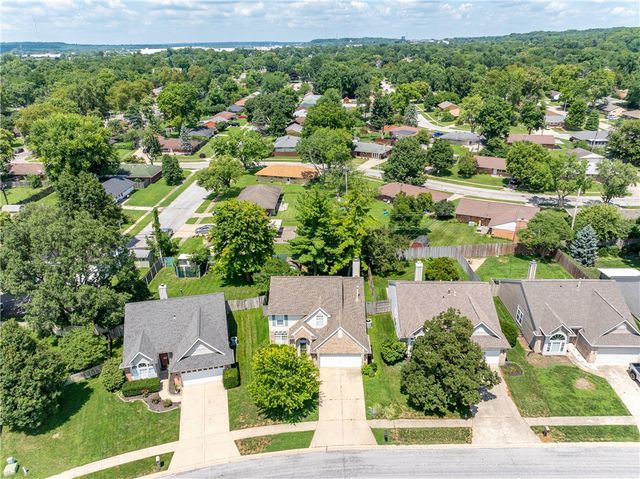2381 Polo Park Drive, West Carrollton, OH 45439