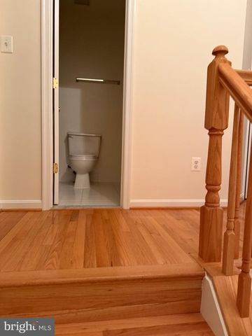 10340 PROCERA DR, Rockville, MD 20850