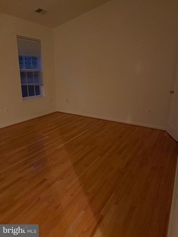 10340 PROCERA DR, Rockville, MD 20850