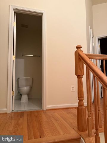 10340 PROCERA DR, Rockville, MD 20850