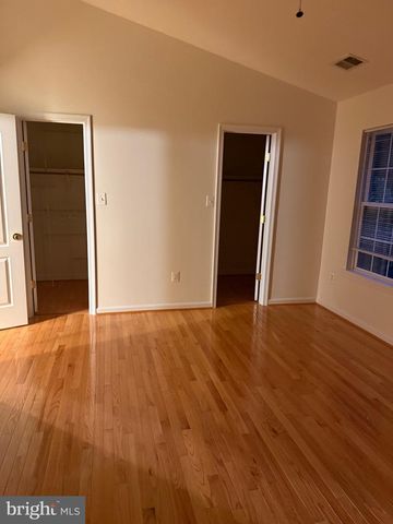 10340 PROCERA DR, Rockville, MD 20850
