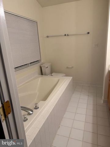 10340 PROCERA DR, Rockville, MD 20850