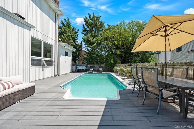962 Mildred Drive, Baldwin Harbor, NY 11510